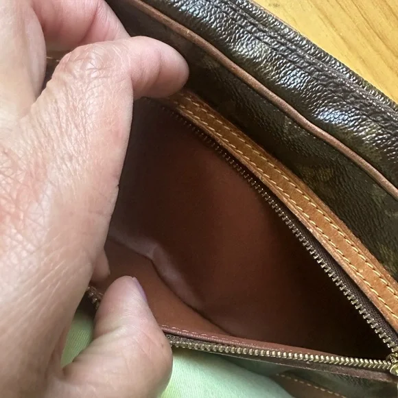 LOUIS VUITTON Marly Dragonne leather Monogram Brown Clutch Bag - Picture 8 of 16